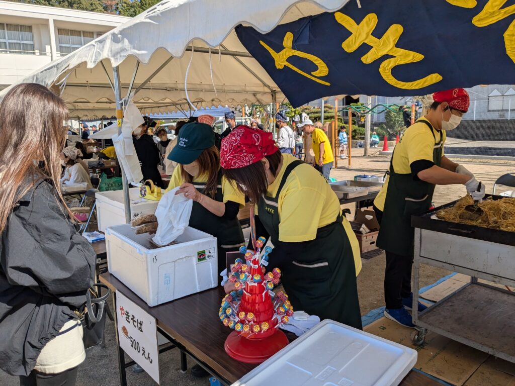 焼きそば屋台の写真